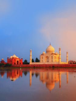 Taj mahal in sunset