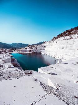 Azure Lake Quarry